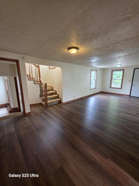 Building Photo - 820 S Locke St