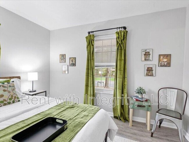 Building Photo - 1835 Portland Ave