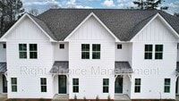 Building Photo - 630 Village Dr