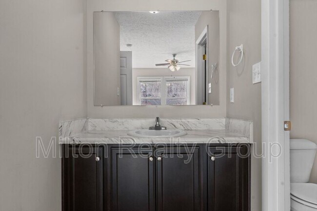 Building Photo - 6748 Willowbrook Dr