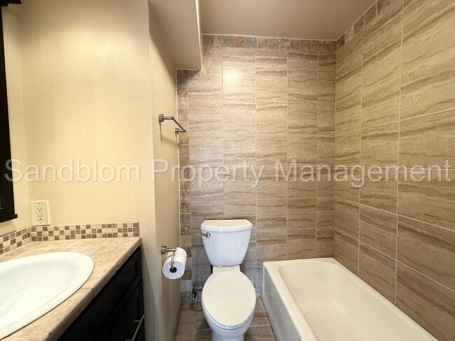 Building Photo - FOR LEASE | Brookside Tulsa | $1500 Rent |...