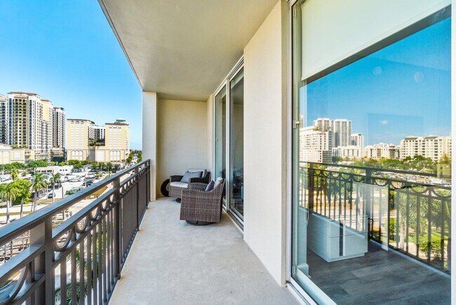 Building Photo - 550 Okeechobee Blvd