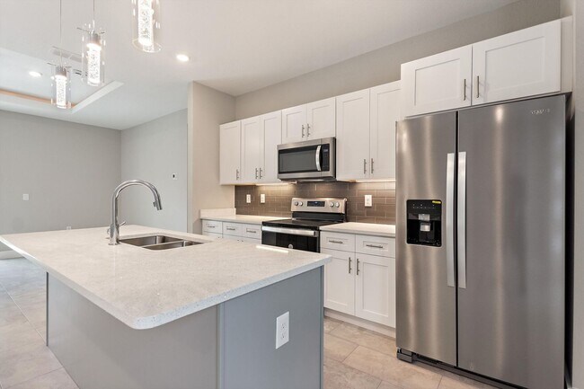 Building Photo - ONE MONTH FREE RENT! Modern, energy effici...