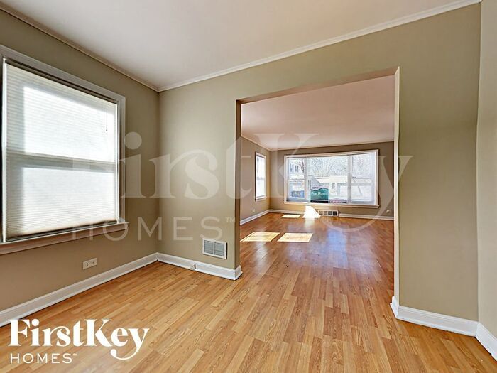 Building Photo - 1573 W 100th Pl
