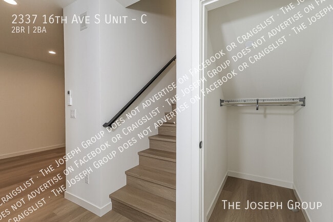 Building Photo - 2337 16th Ave S