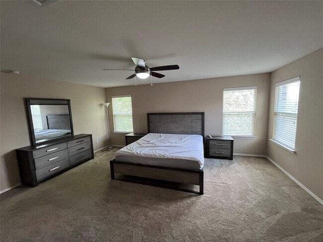 Building Photo - 12425 Calibri Ln