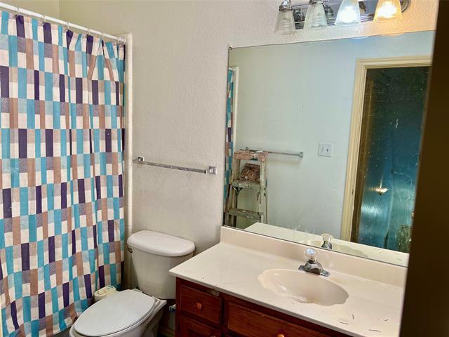 Building Photo - 1364 Creekview Dr