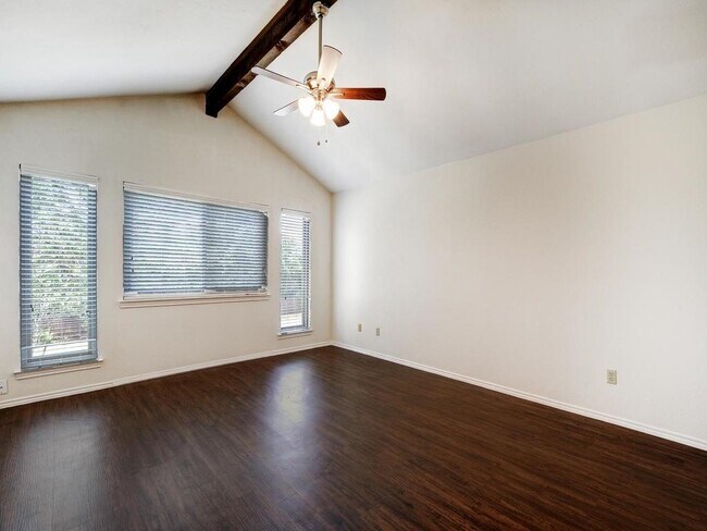 Building Photo - 6521 Hart Ln