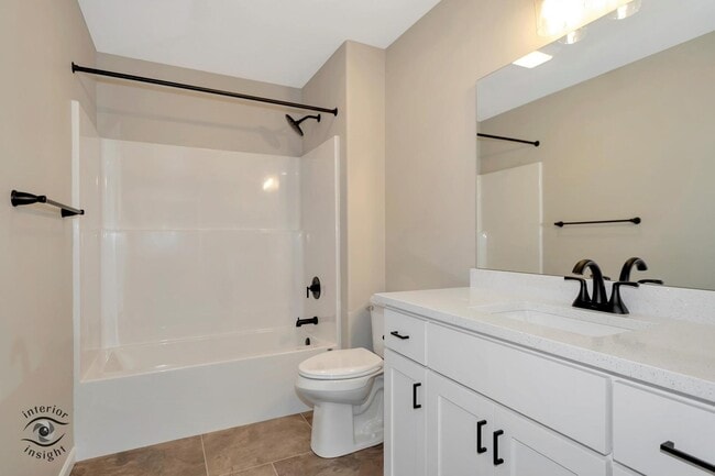 Building Photo - 1321 Sioux Turn