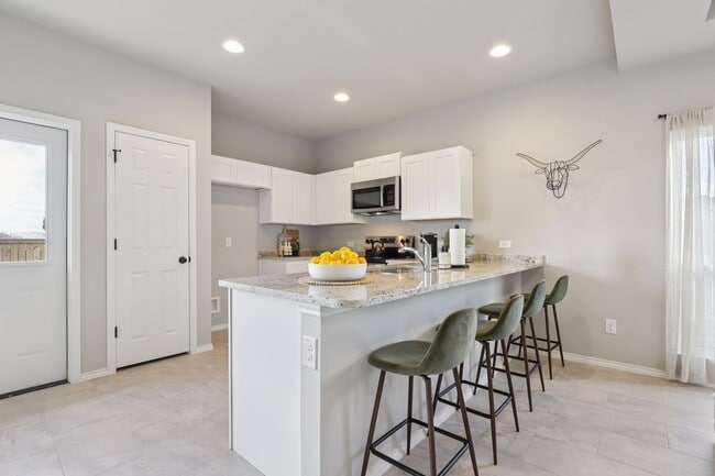 Building Photo - 8611 Valentina Wy