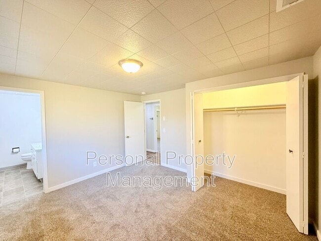 Building Photo - 4603 NE 122nd Ave