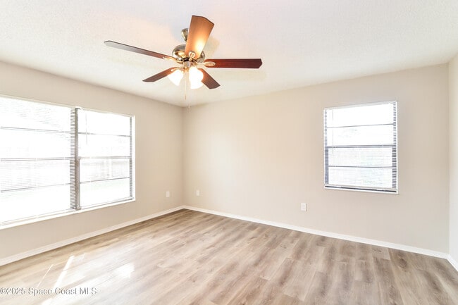 Building Photo - 980 Butia St