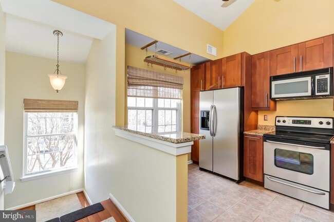 Building Photo - 2810 Yarling Ct