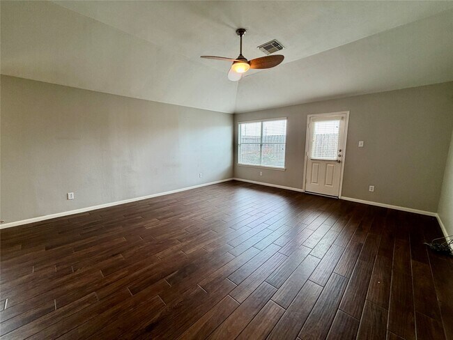 Building Photo - 25206 Barmby Dr