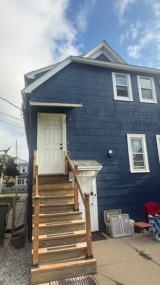 Building Photo - 3663A E Munkwitz Ave