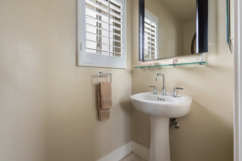 Building Photo - 317 Crocus Ct