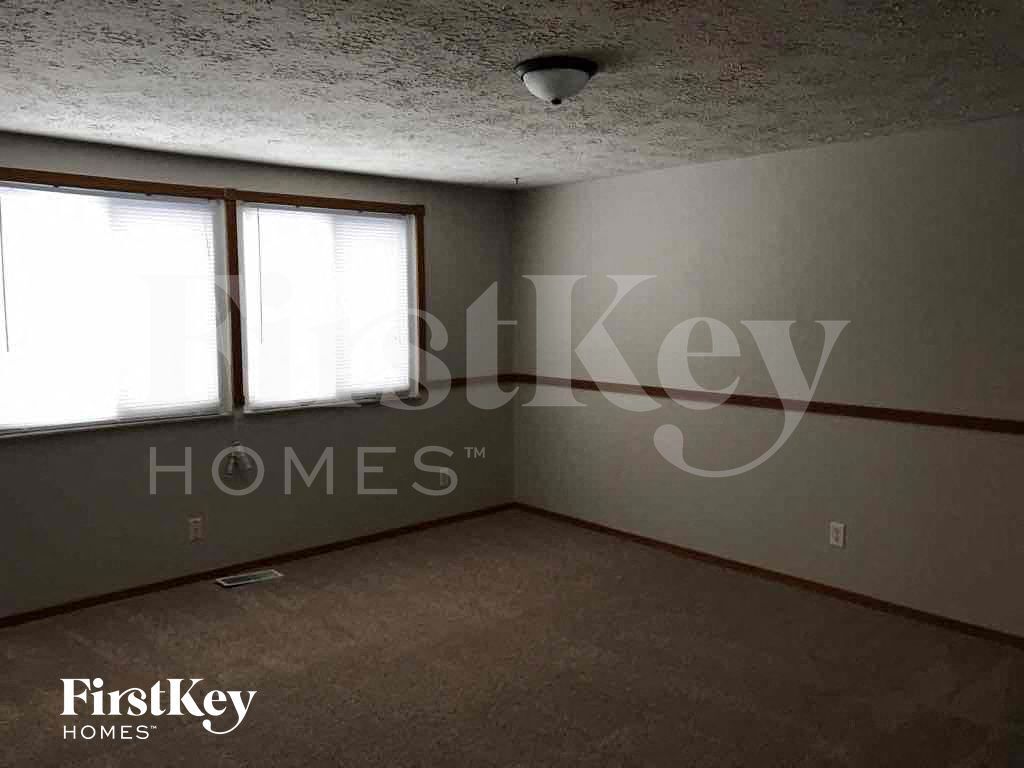 Building Photo - 5901 Pemberly Dr