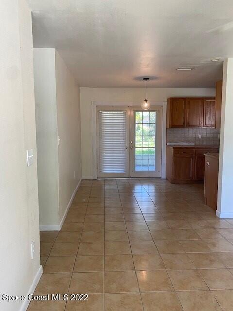 Building Photo - 1953 Harrison Ave