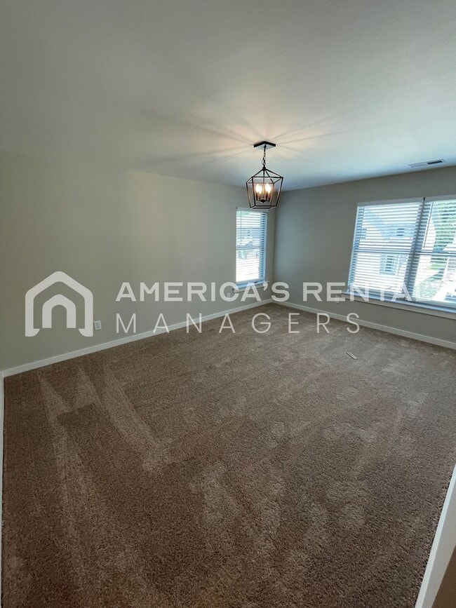 Building Photo - 294 Shiloh Creek Dr