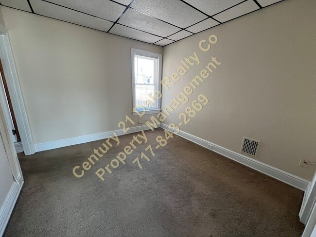 Building Photo - 3 Bedroom 1 Bath home in Central York School District