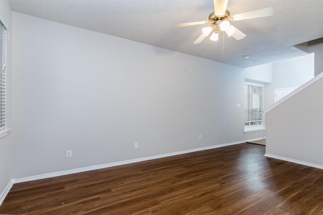 Building Photo - 215 N Burberry Park Cir