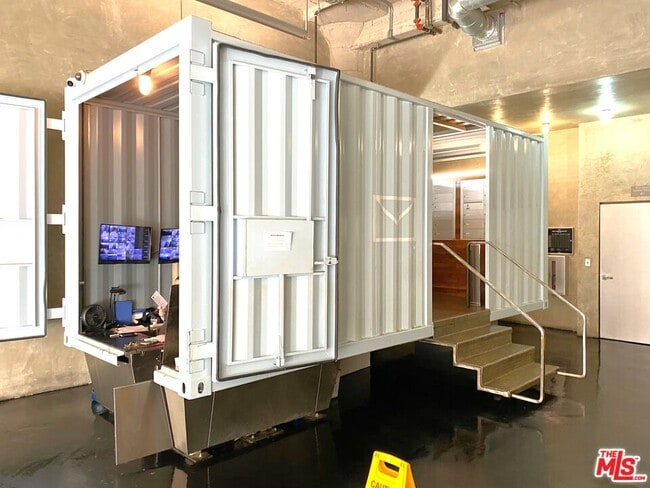 Building Photo - 1855 Industrial St