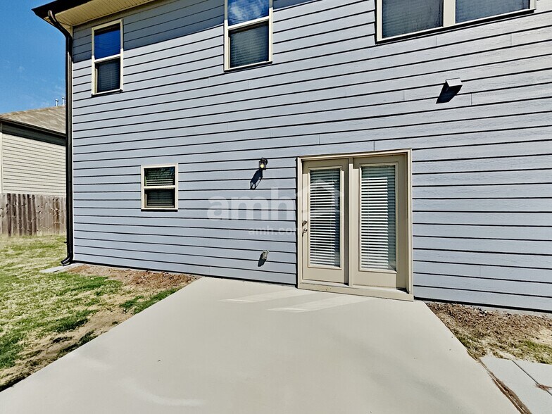 Building Photo - 3137 Arch Ct