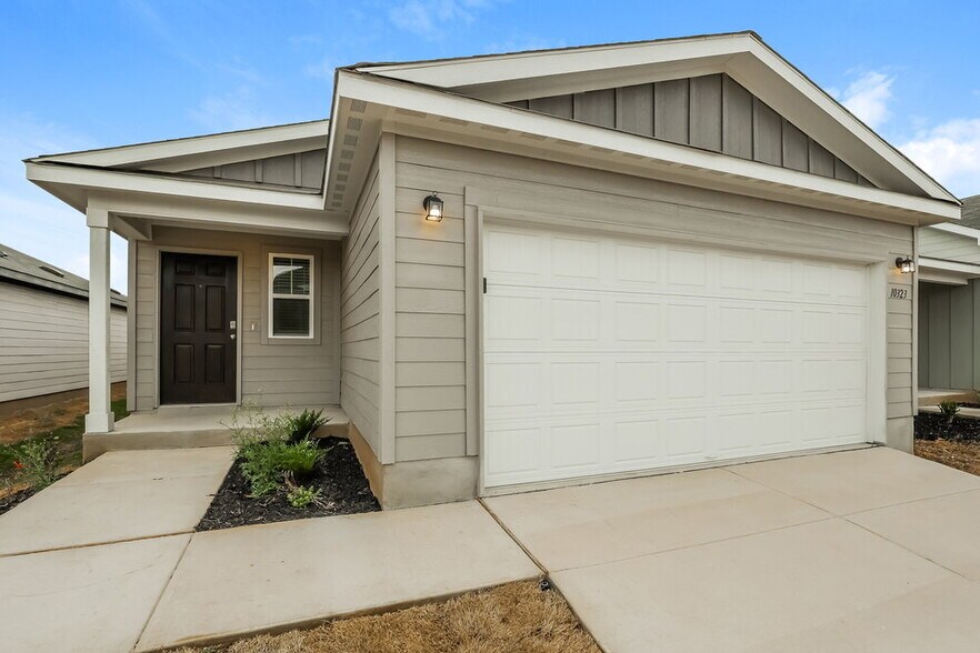 Building Photo - 10323 Monte Carmel Pl