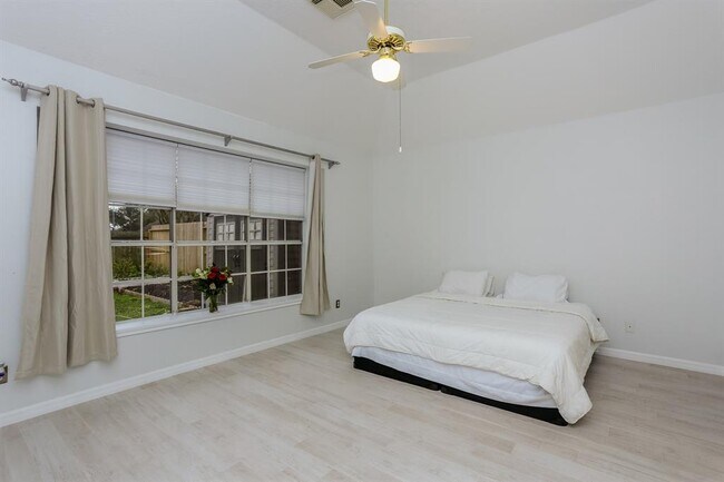 Building Photo - 2611 Oxhill Ct