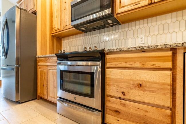 Building Photo - 2070 Pannier Ct