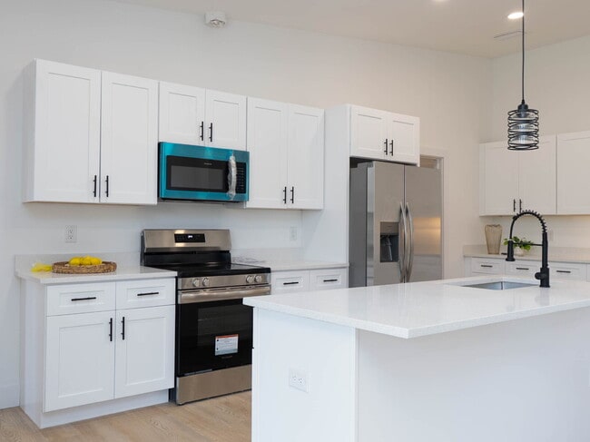 Building Photo - Brand New Construction 3/2  Canal Front Home for Rent in North Port