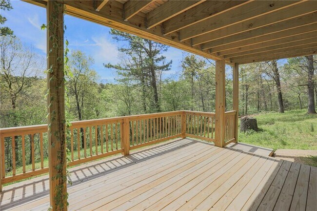 Building Photo - 42 Hope Dr