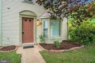 Building Photo - 10601 Greta Lynn Ct