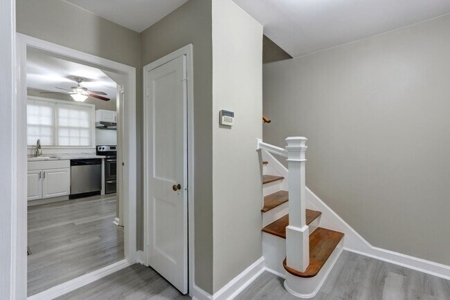 Building Photo - Large 4BR/2BA Ardsley Park House For Rent - Huge Yard