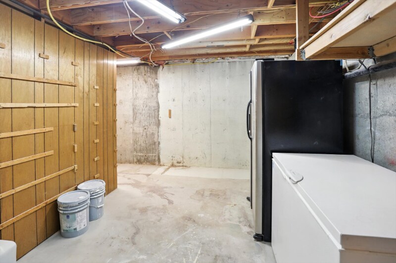 Building Photo - 8558 Harvard Park Dr