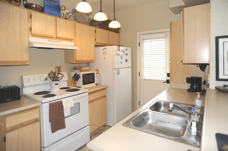 Building Photo - 4343 E Soliere Ave