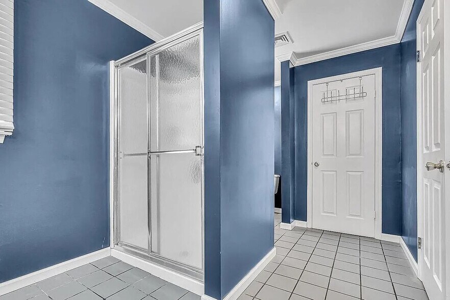 Building Photo - 283 N New Prospect Rd