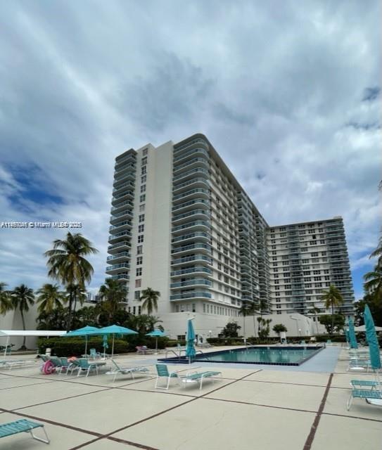 Building Photo - 3800 S Ocean Dr