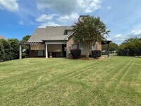 Building Photo - Beautiful 5 Bedroom 3 Bath In Taylor Lakes...
