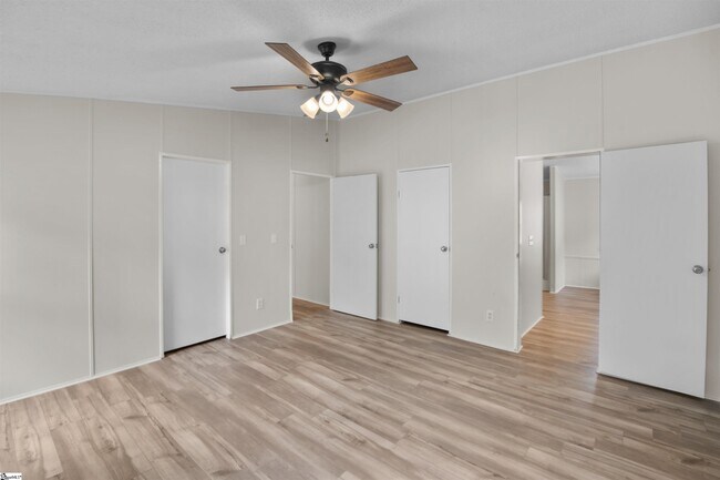 Building Photo - 296 Fish Camp Rd