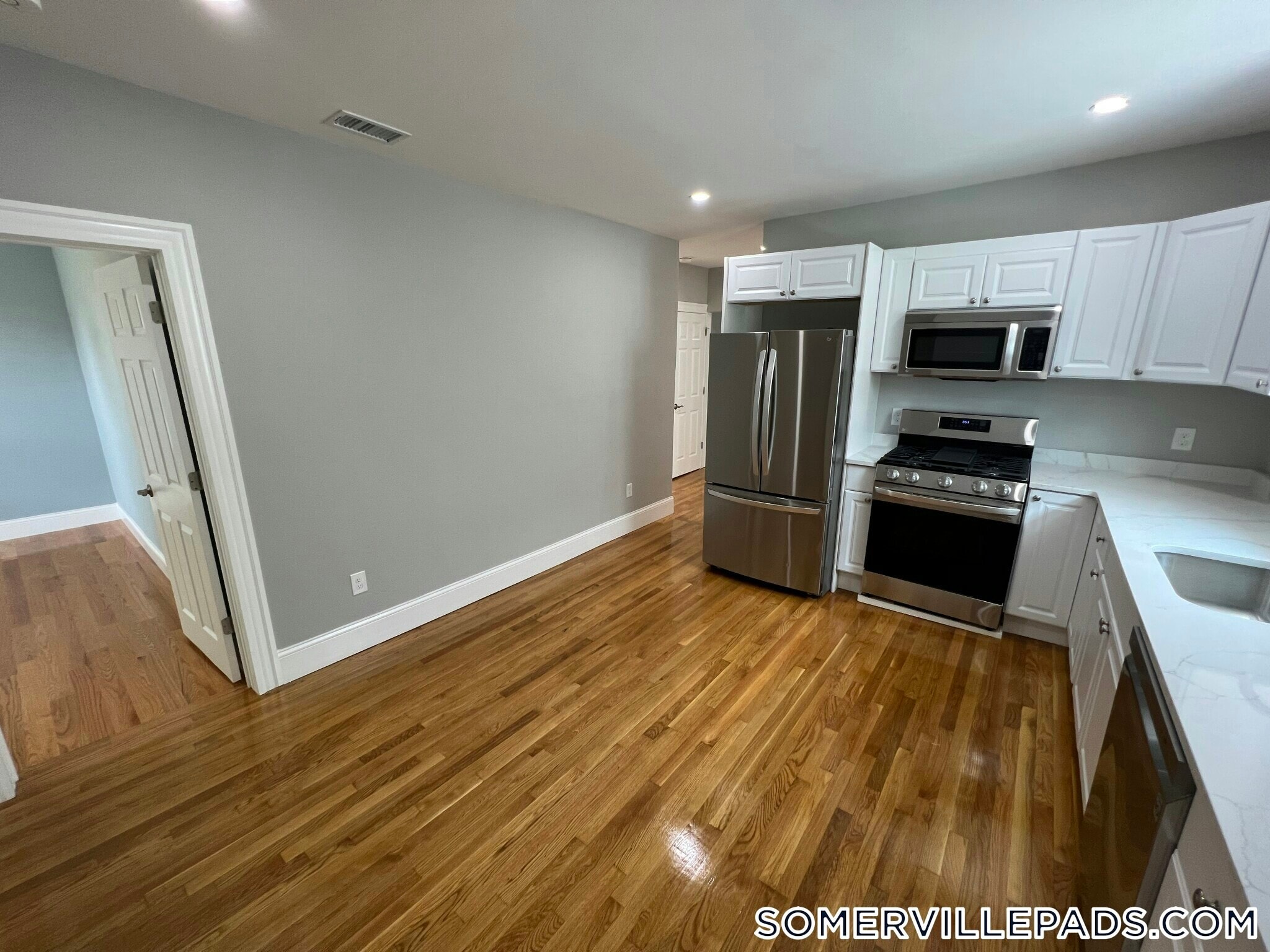 Building Photo - 366 Highland Ave