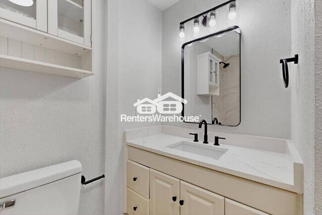 Building Photo - READY FOR MOVE-IN, 3-BEDROOM, 2-BATH HOME ...