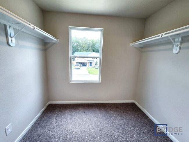 Building Photo - 10083 Cerritos dr