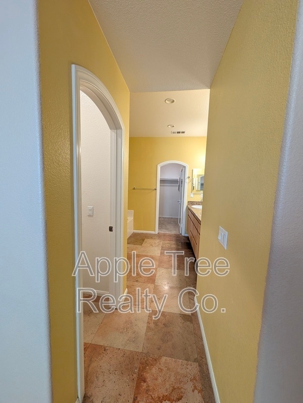 Building Photo - 1560 Gazebo Ln