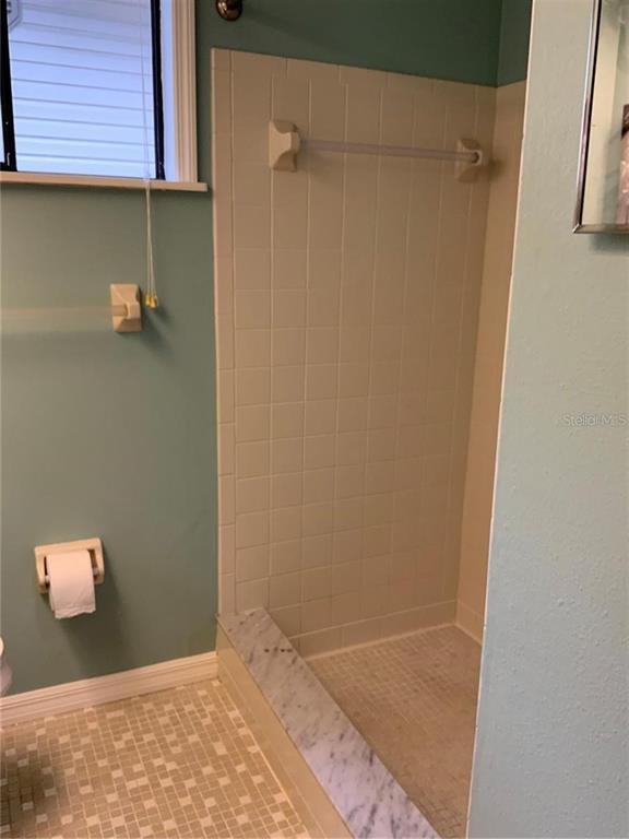 Building Photo - 2067 Red Cedar Ln