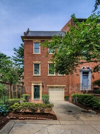 Building Photo - 3749 Winfield Lane Northwest