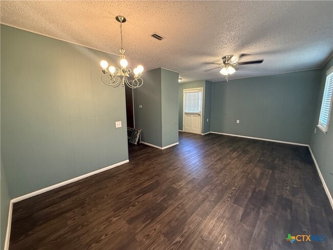 Building Photo - 200 Olsens Acres