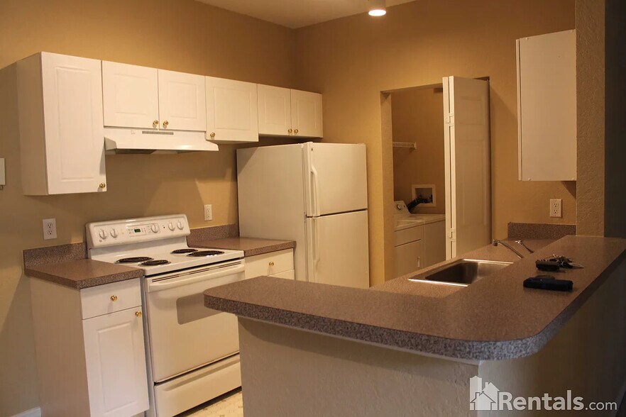 Building Photo - 841 Grand Regency Pointe