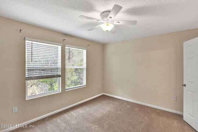 Building Photo - 156 Whispering Brk Dr