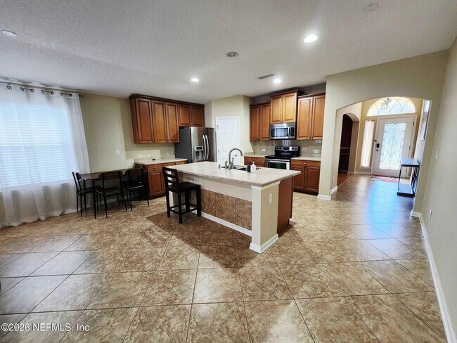 Building Photo - 529 Casa Sevilla Ave